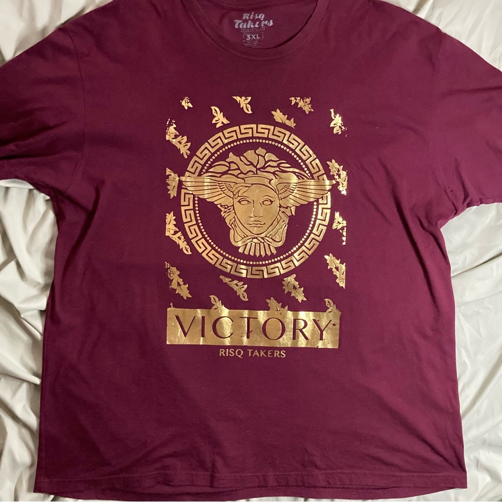Men’s RISQ TAKERS Graphic T-Shirt, Size 3XL, VICTORY, Maroon & Gold colors